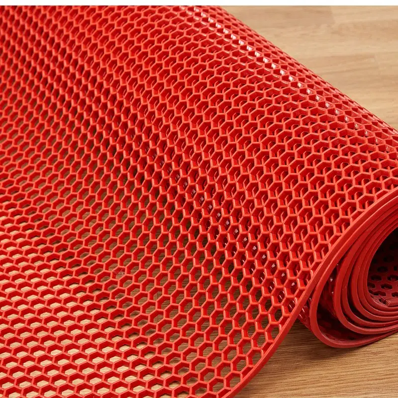 CLOURMAT KIRMIZI KAYDIRMAZ PETEK PASPAS (KIRMIZI) 120cmx100cm